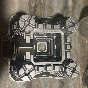 Nordic ware Castle Pan  .
